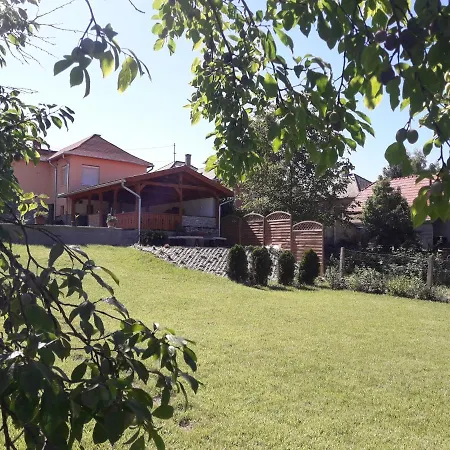 Holiday home Szellorozsa Vendeghaz *